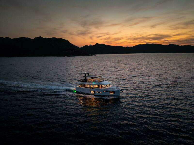 2026 Beneteau Grand Trawler 63