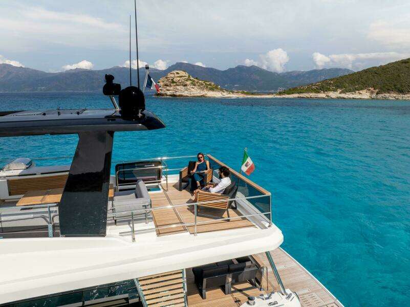 2026 Beneteau Grand Trawler 63