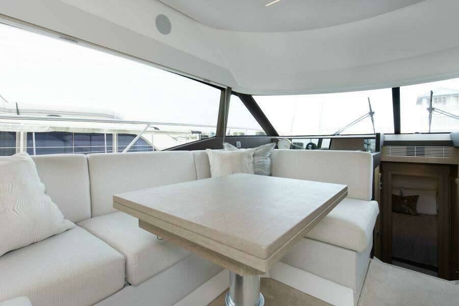2023 Prestige 460 Flybridge "Pass-N-Bye"
