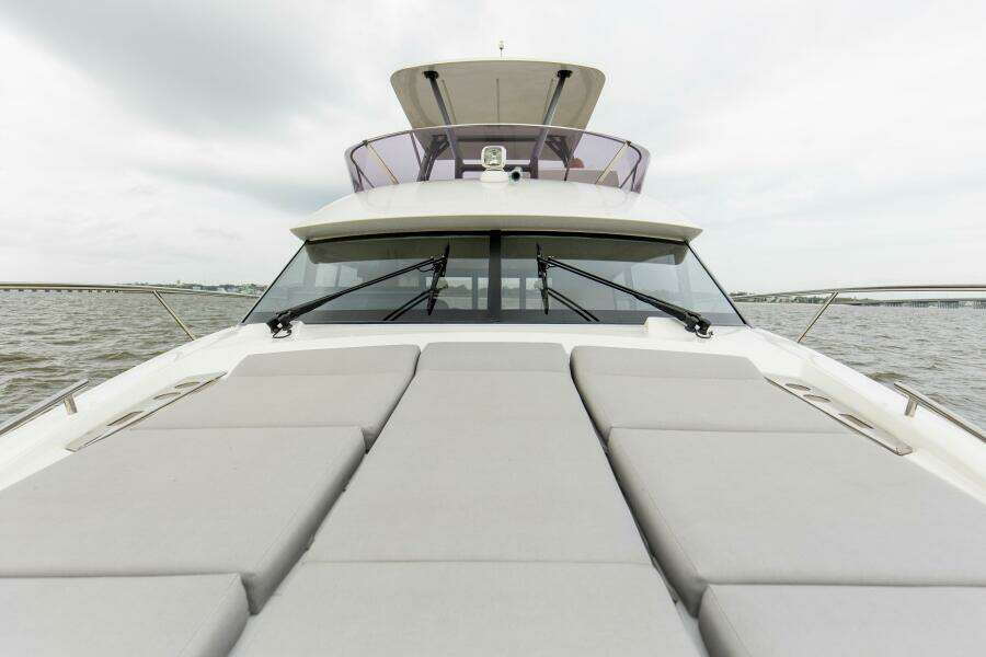 2023 Prestige 460 Flybridge "Pass-N-Bye"