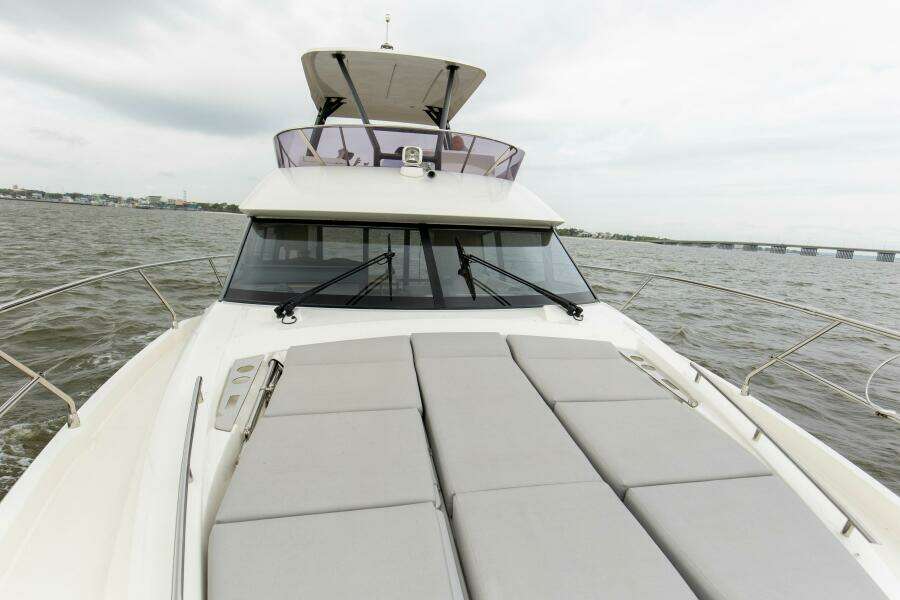 2023 Prestige 460 Flybridge "Pass-N-Bye"