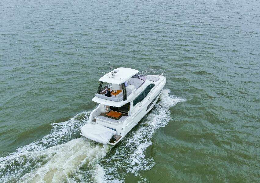2023 Prestige 460 Flybridge "Pass-N-Bye"
