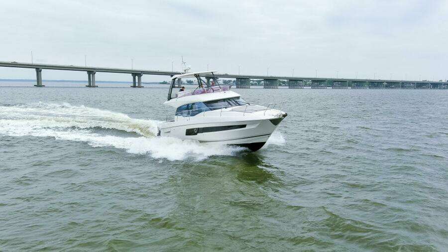 2023 Prestige 460 Flybridge "Pass-N-Bye"