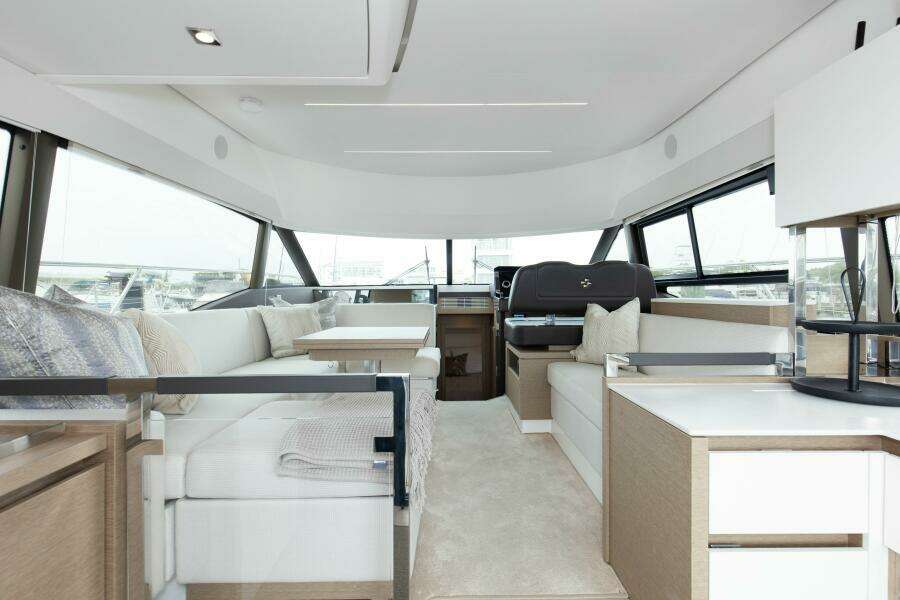 2023 Prestige 460 Flybridge "Pass-N-Bye"