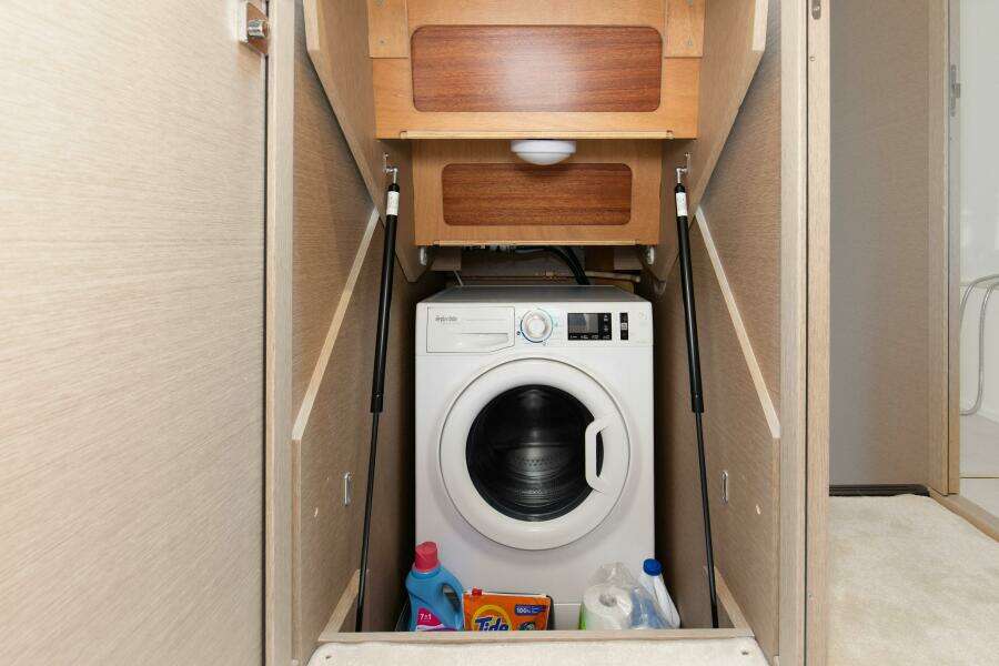 2023 Prestige 460 Flybridge "Pass-N-Bye"