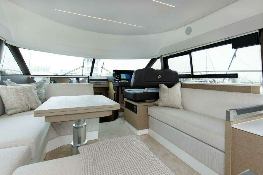 2023 Prestige 460 Flybridge "Pass-N-Bye"