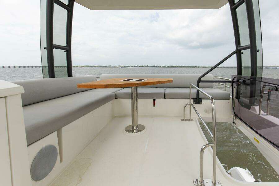 2023 Prestige 460 Flybridge "Pass-N-Bye"