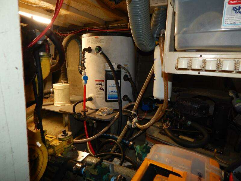 1976 Grand Banks 42 Classic