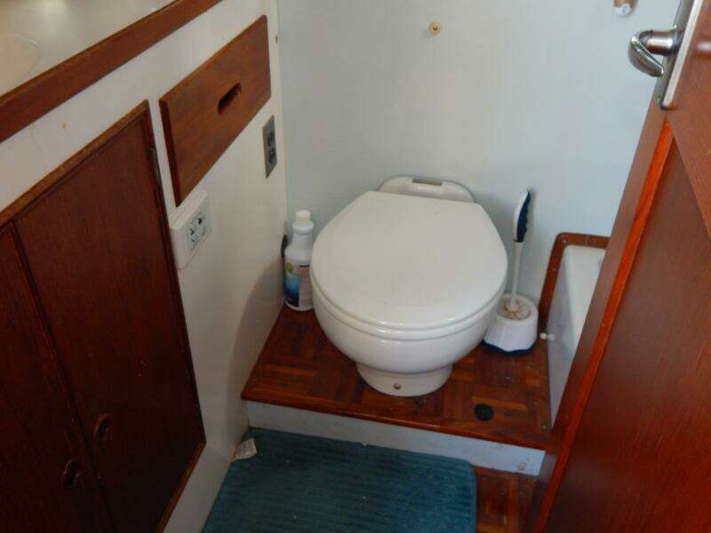 1976 Grand Banks 42 Classic