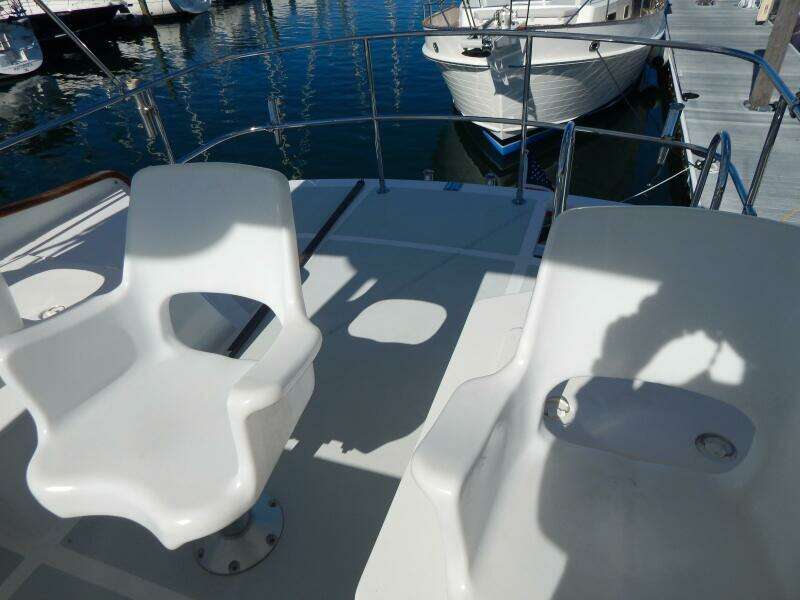 2000 BHM Flybridge Cruiser