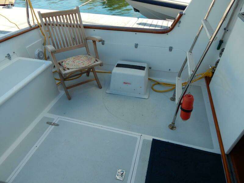 2000 BHM Flybridge Cruiser