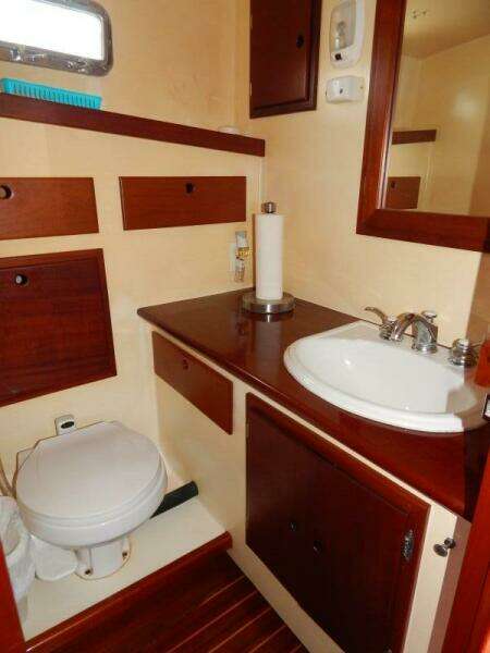 2000 BHM Flybridge Cruiser