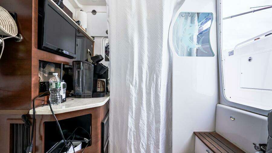 2017 Everglades 435 CC