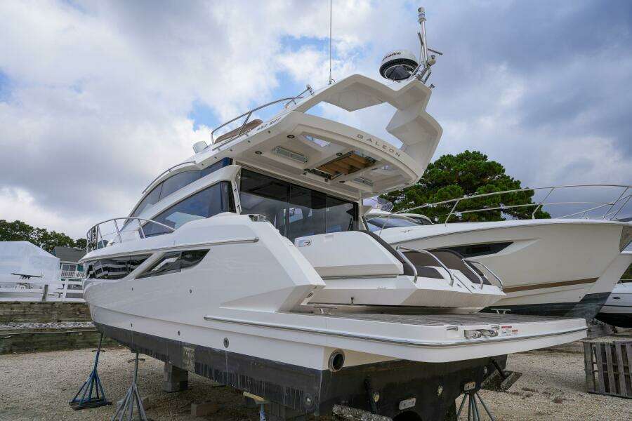 2017 Galeon 43 SKY