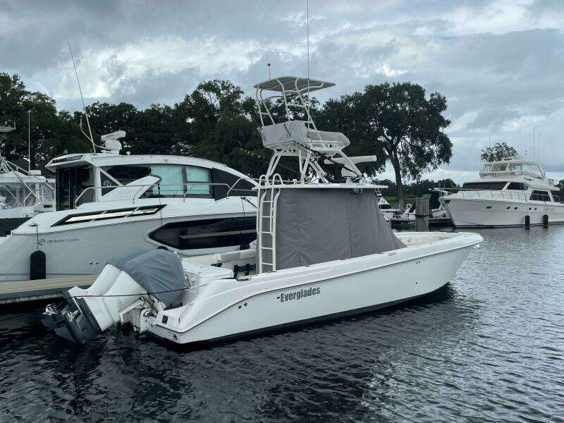 Everglades 32 Dauntless 325CC- Profile