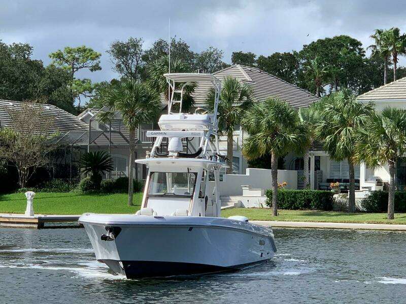 Everglades 32 Dauntless 325CC- Profile