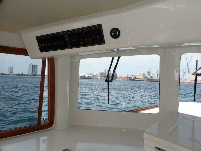 Launch 45 BLUE JACKET -Pilothouse Electronics