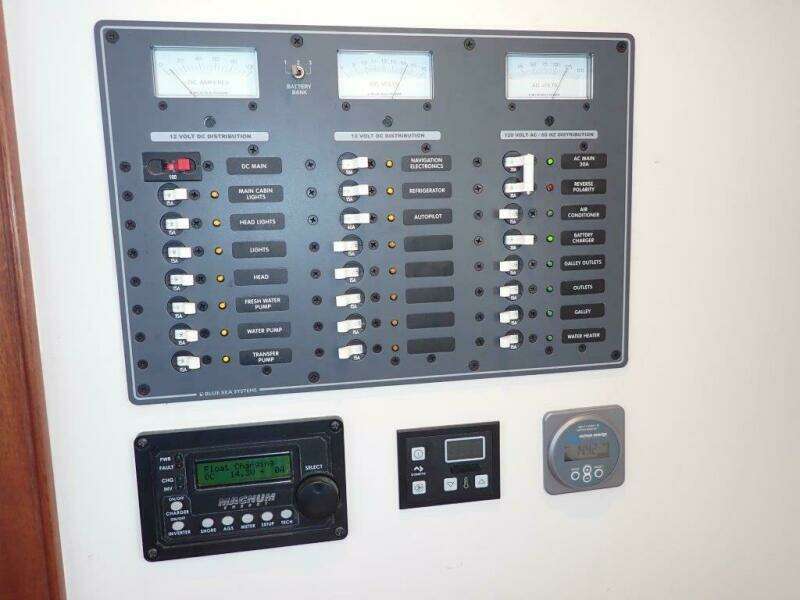 Launch 45 BLUE JACKET -Electrical Panel