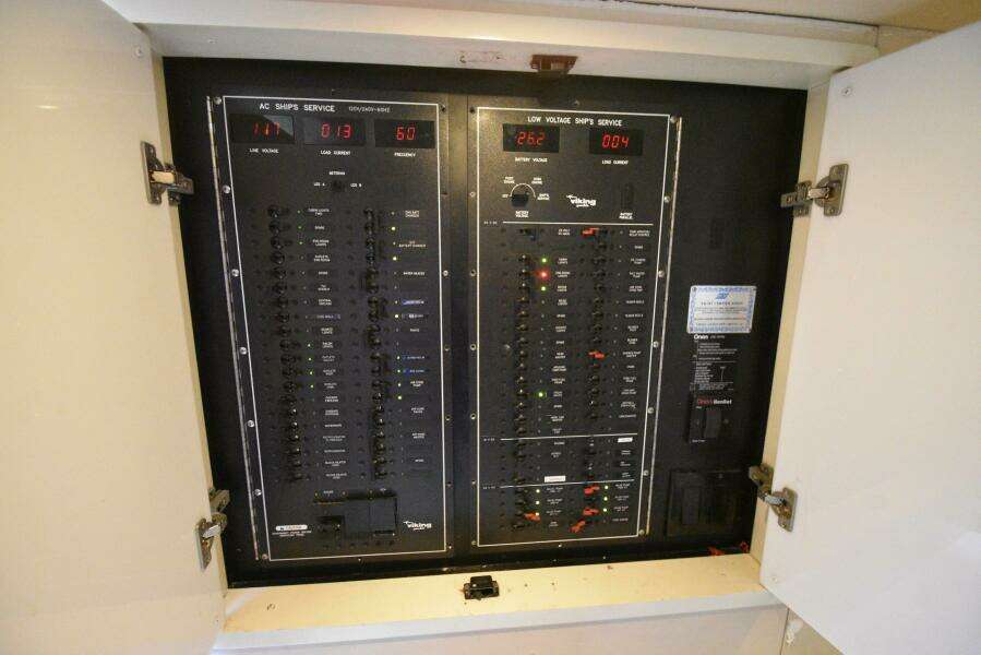 2003 Viking 45 Express