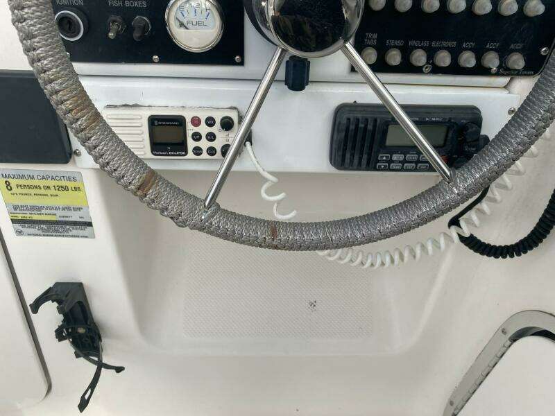 1999 Bayliner 2052 Trophy