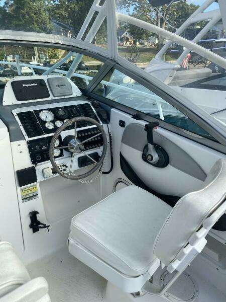 1999 Bayliner 2052 Trophy