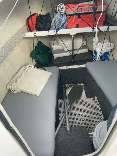 1999 Bayliner 2052 Trophy