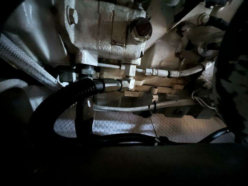 2000 Sea Ray 480 Sedan Bridge