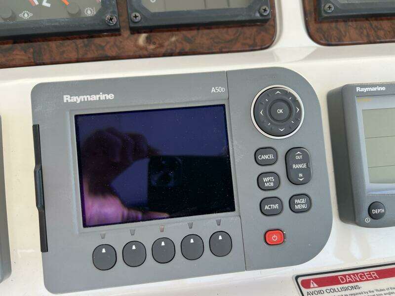 2000 Sea Ray 480 Sedan Bridge