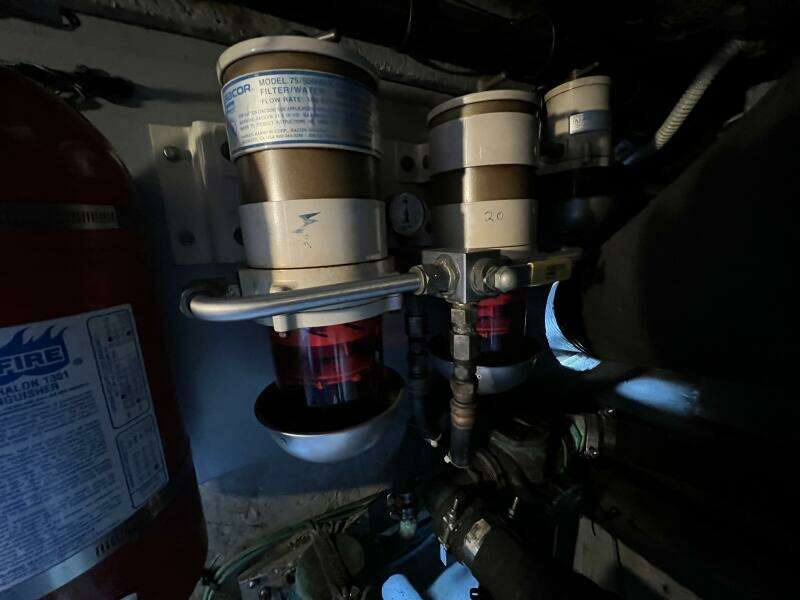 2000 Sea Ray 480 Sedan Bridge