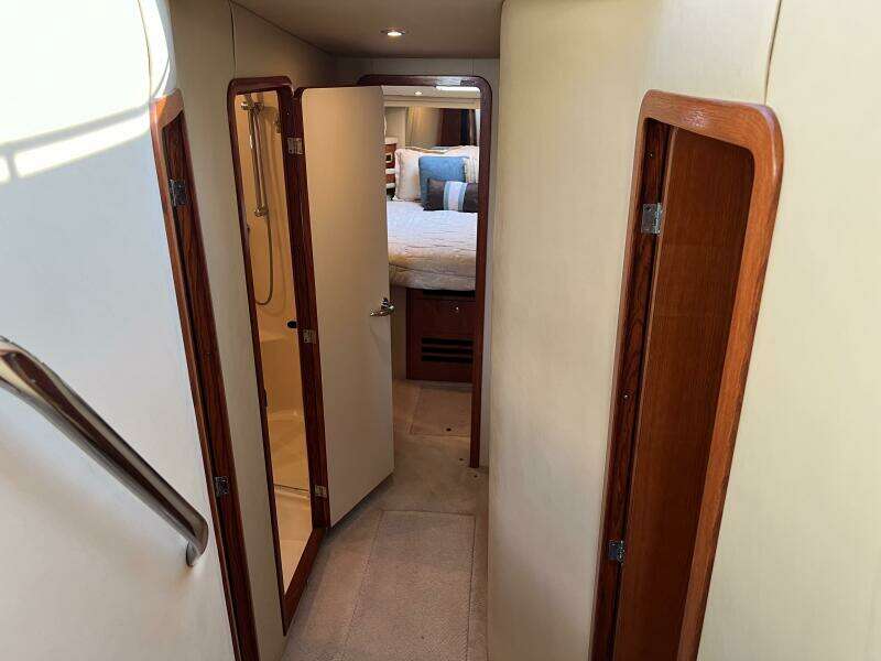 2000 Sea Ray 480 Sedan Bridge