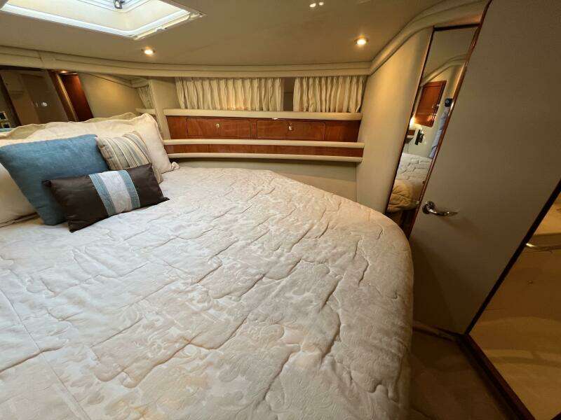 2000 Sea Ray 480 Sedan Bridge