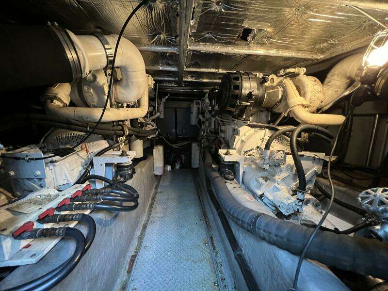 2000 Sea Ray 480 Sedan Bridge