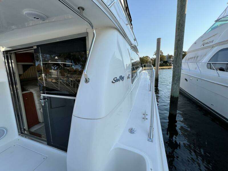 2000 Sea Ray 480 Sedan Bridge