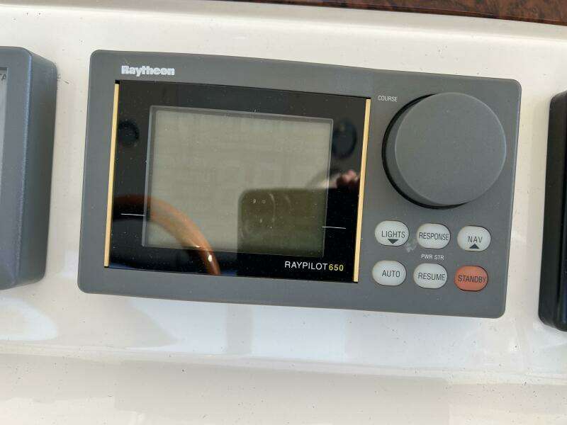 2000 Sea Ray 480 Sedan Bridge