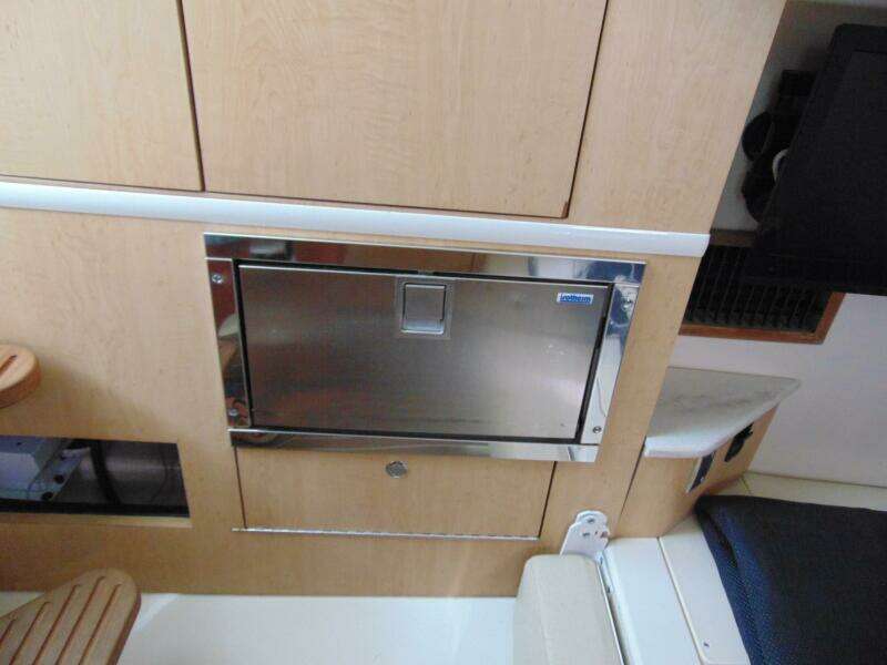 2013 Boston Whaler 370 Outrage