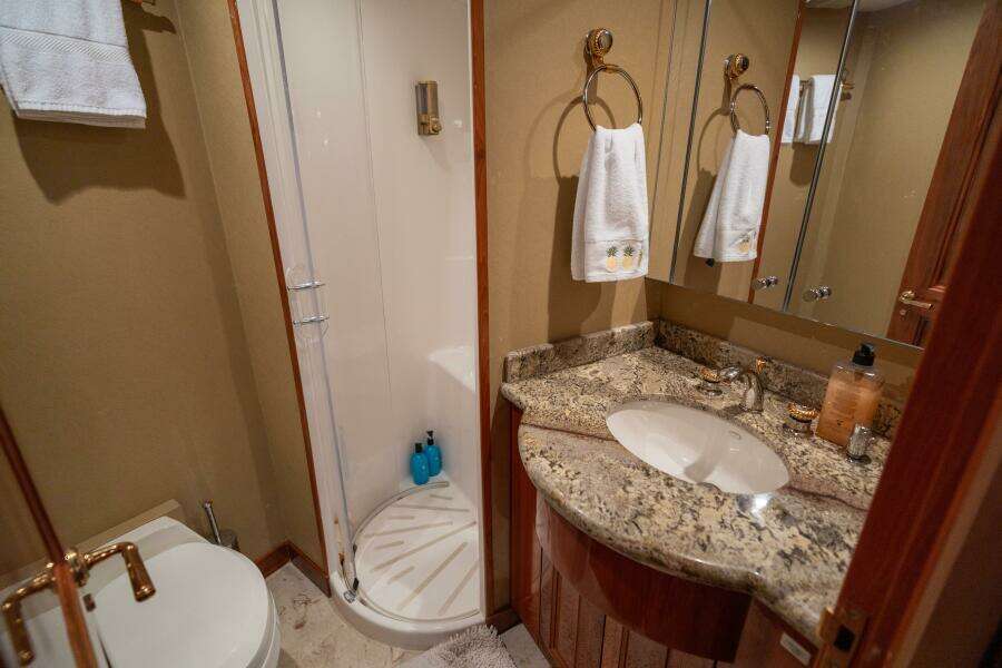 2005 Hatteras 68 Convertible- Guest Head 2