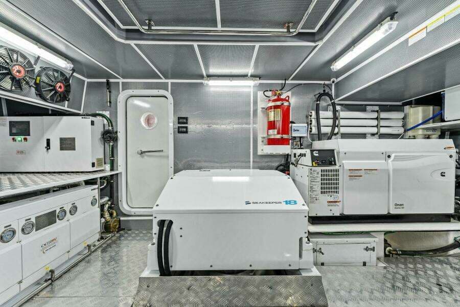 2024 Aquitalia Yachts Flybridge