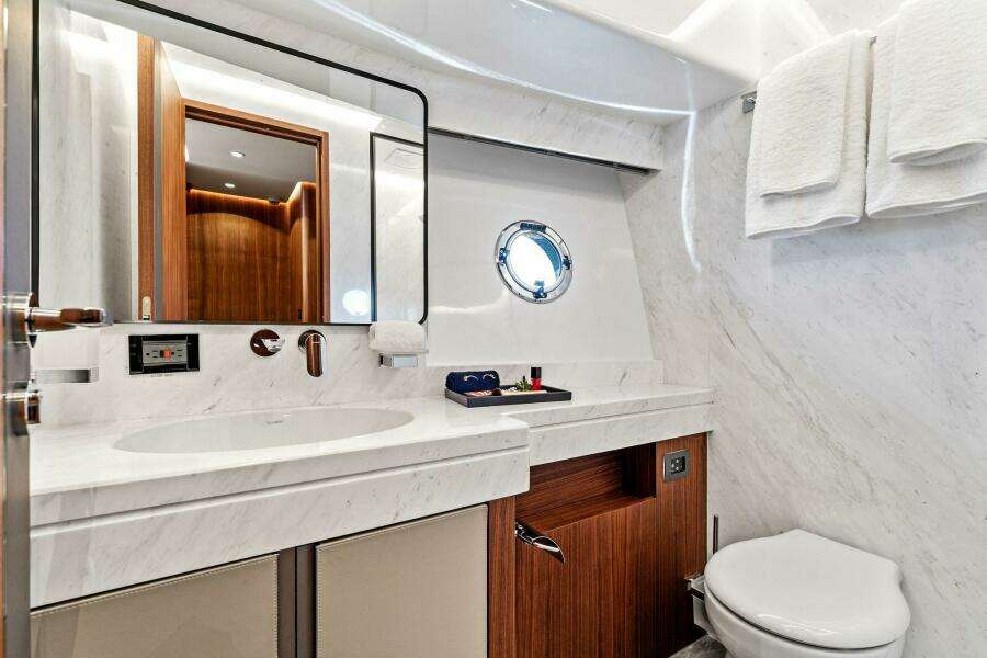 2024 Aquitalia Yachts Flybridge