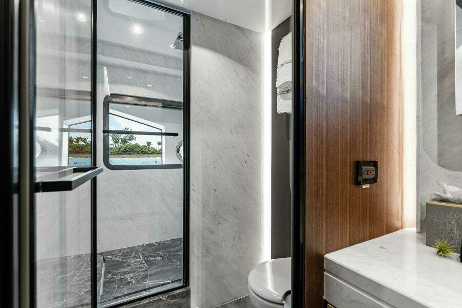 2024 Aquitalia Yachts Flybridge