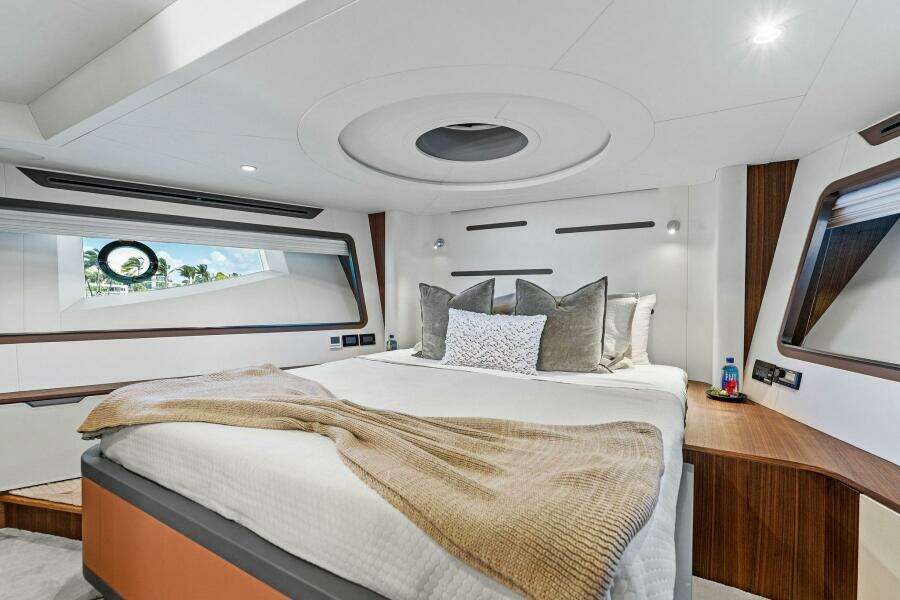 2024 Aquitalia Yachts Flybridge