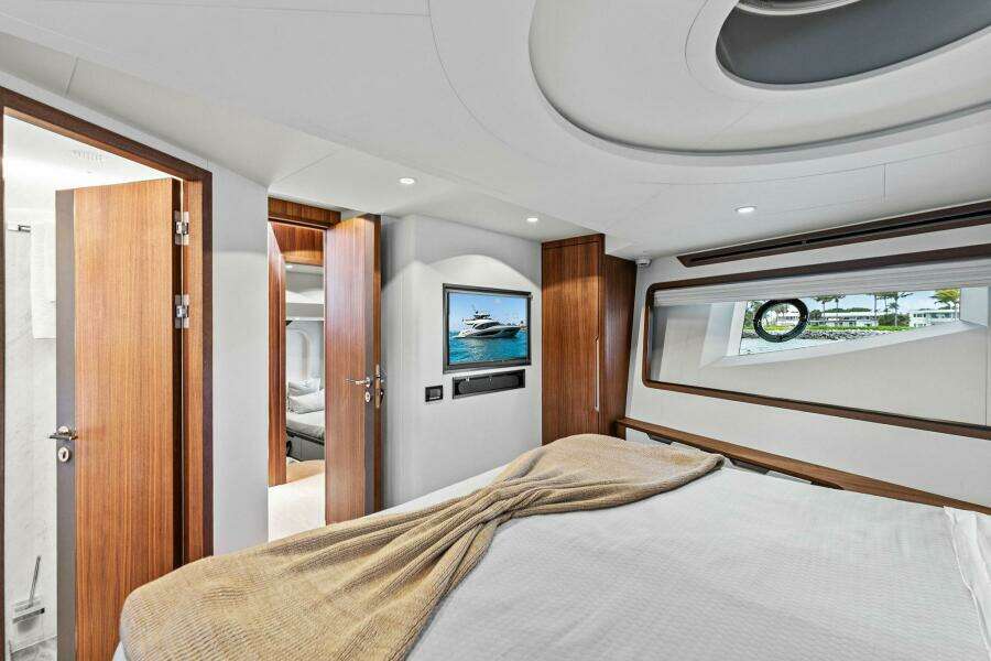 2024 Aquitalia Yachts Flybridge