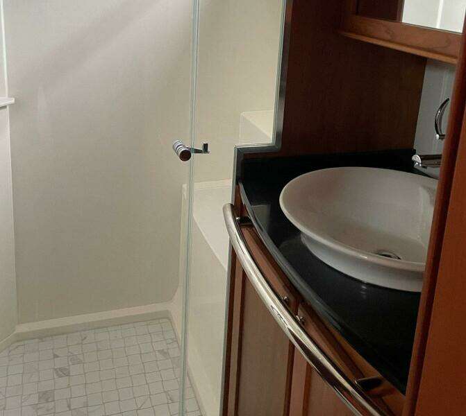 2021 Sabre 58 Salon Express