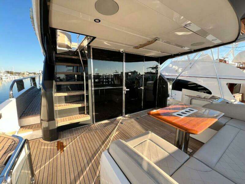 2020 Fairline Squadron