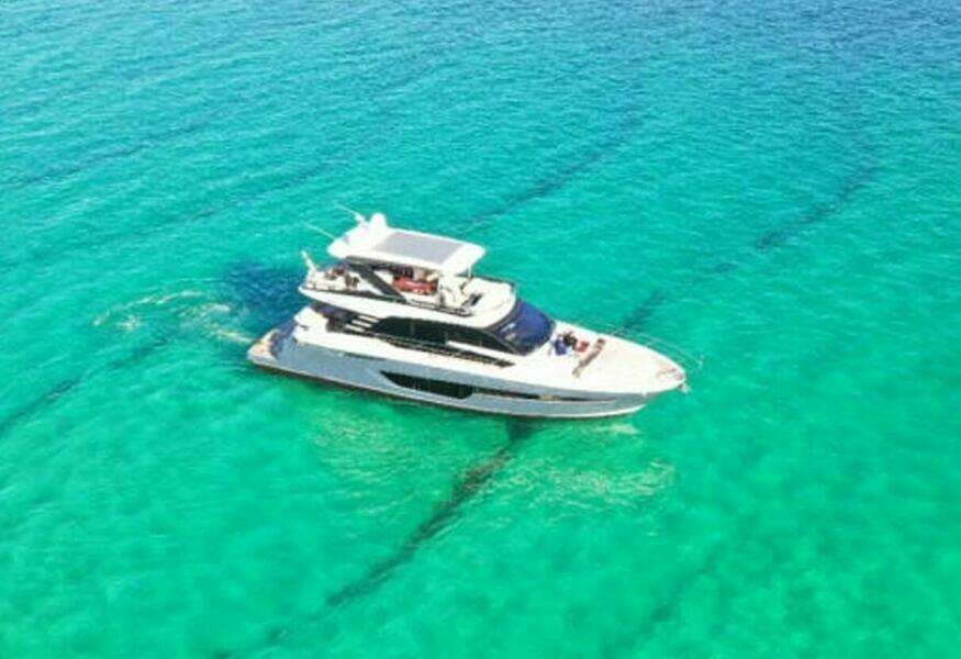 2020 Fairline Squadron