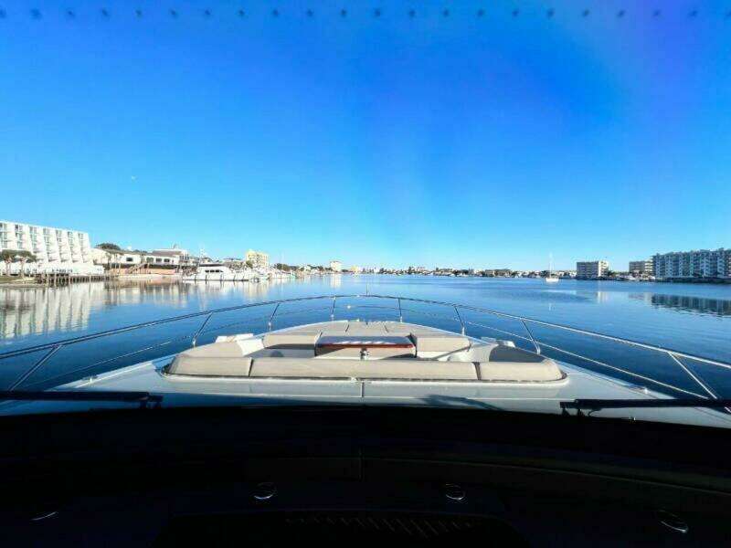 2020 Fairline Squadron