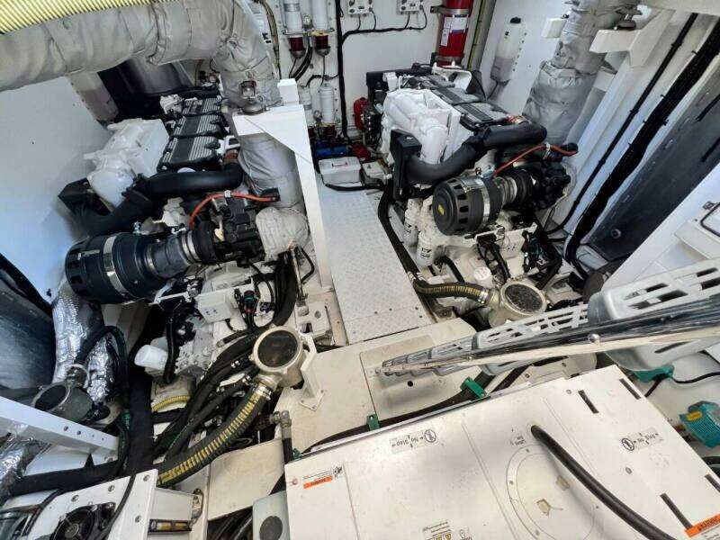 2020 Fairline Squadron