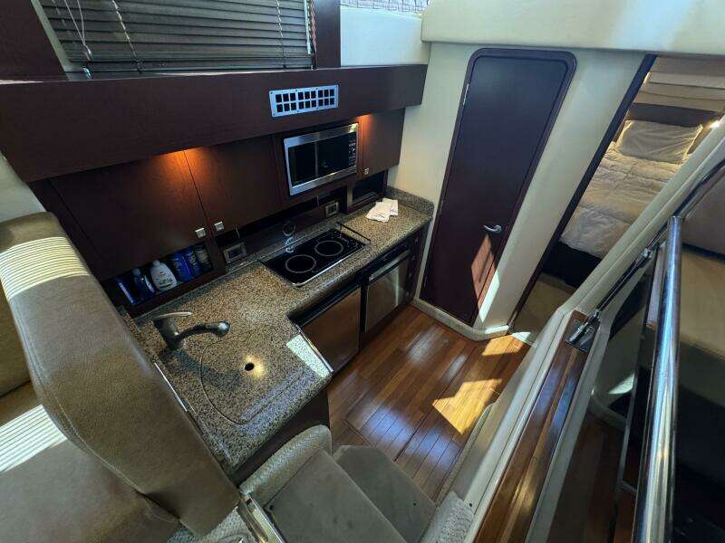 2007 Sea Ray 36 Sedan Bridge