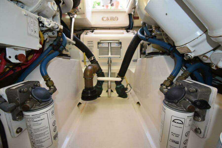 2008 Cabo 43 Convertible