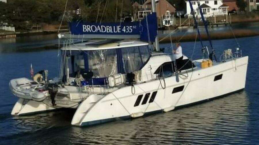 2010 Broadblue 435