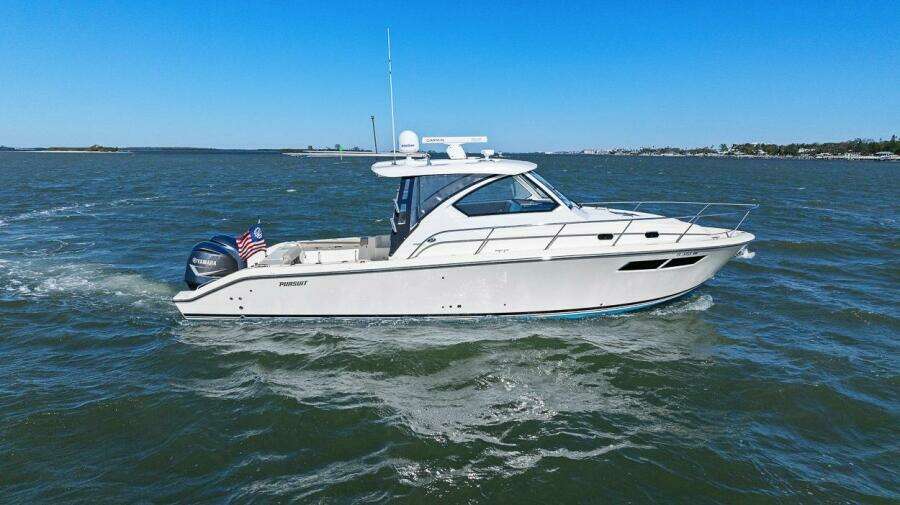 2018 Pursuit 355 OS